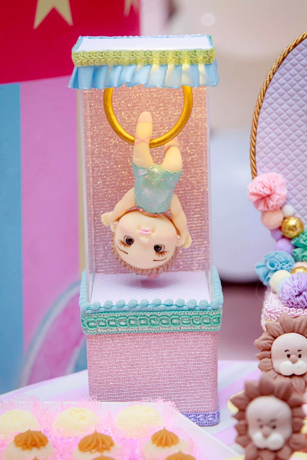 Caixa 8x8 com cúpula e biscuit